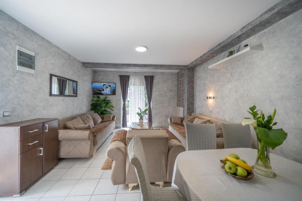 Apartman Anja Рисан Экстерьер фото