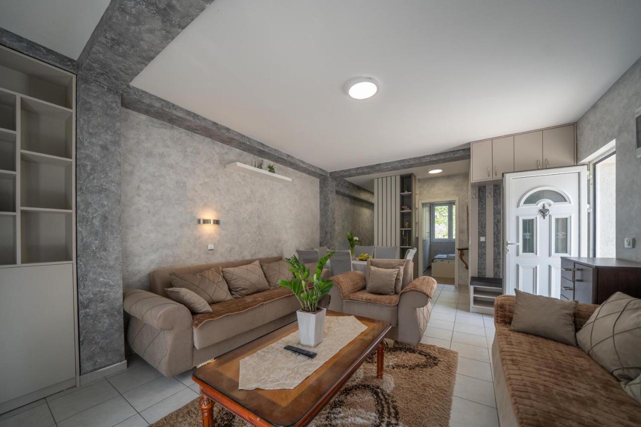Apartman Anja Рисан Экстерьер фото